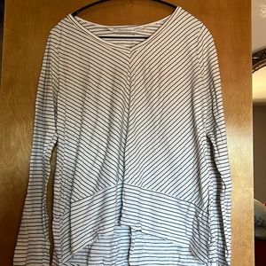 Cut-Loose Long Sleeve Top Size L